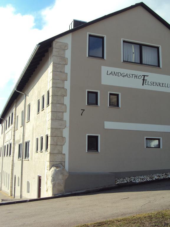 Landgasthof Felsenkeller Dinkelsbühl Zewnętrze zdjęcie